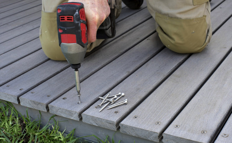 Why you should hire a deck builder - Decks and Fences Ottawa